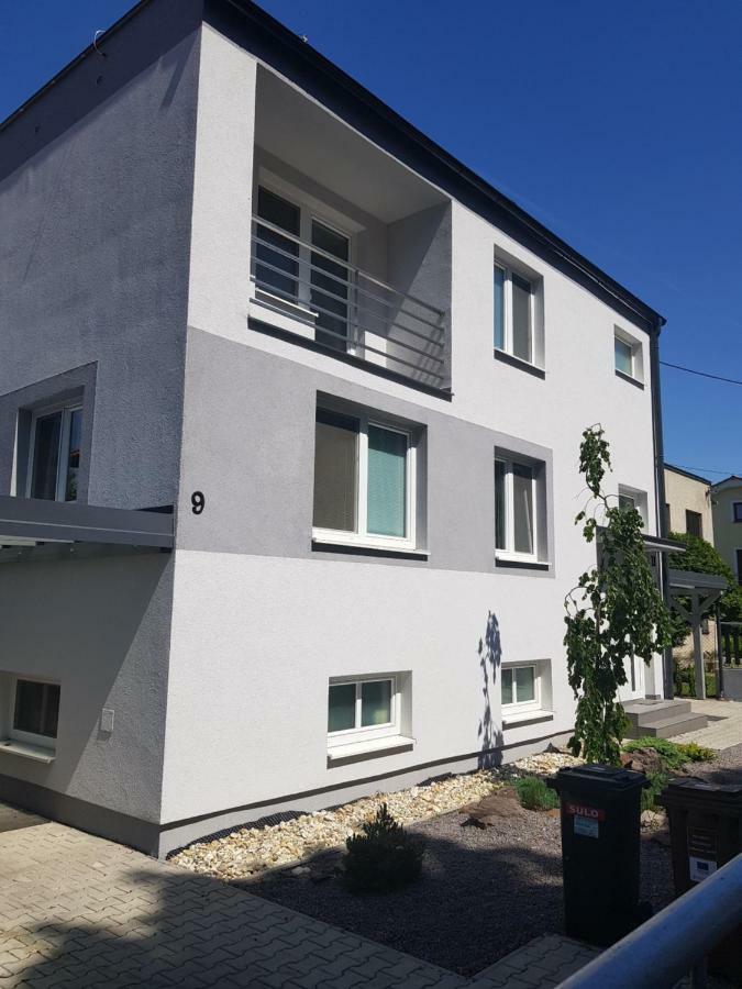 Vip Apartmany Zabnik Prievidza Eksteriør billede